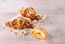 [Past] Croissant fourre aux amandes
